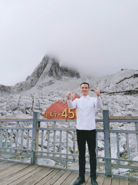 灰太狼的第一张照片--东莞认干亲服务网